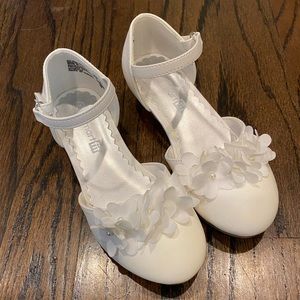 Girls white dress shoes